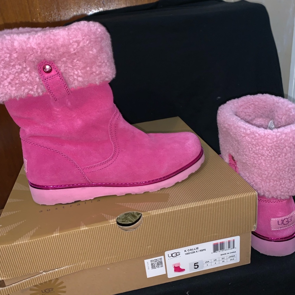 UGG boots pink size 5 gently worn